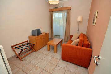 Sunrise Hotel Apartments Ypsos Buitenkant foto